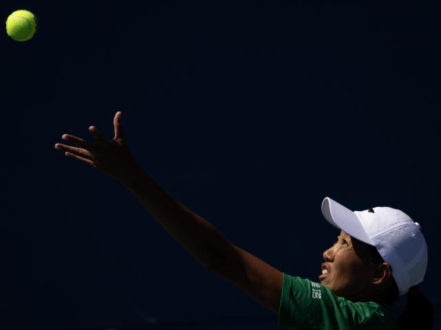 (260804) -- TORONTO, Aug. 4, 2026 (Xinhua) -- Zhang Shuai of China serves during the first round of the women's singles match between Yulia Putintseva of Kazakhstan and Zhang Shuai of China at the 2026 National Bank Open tennis tournament in Toronto, Canada, on Aug. 3, 2026. (Photo by Zou Zheng/Xinhua)