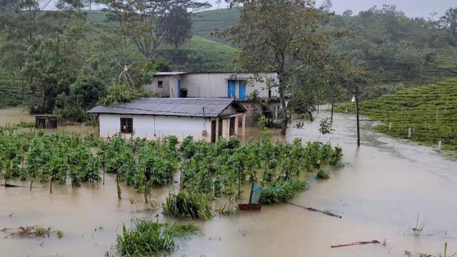 (260804) -- NUWARA ELIYA, Aug. 4, 2026 (Xinhua) -- This screenshot from a video clip taken on Aug. 3, 2026 shows an inundated house in Nuwara Eliya, Sri Lanka. At least six people have died due to adverse weather conditions currently affecting Sabaragamuwa Province and Kandy and Nuwara Eliya districts in central Sri Lanka, local police said Tuesday. (Photo by Gayan Sameera/Xinhua)