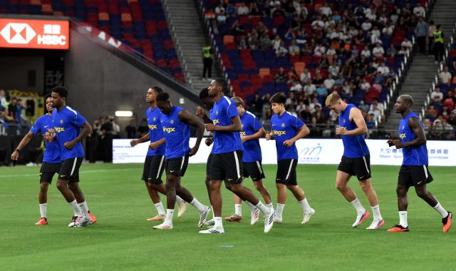 (260804) -- HONG KONG, Aug. 4, 2026 (Xinhua) -- Players of Chelsea attend a training session ahead of a pre-season friendly football match between Chelsea and Juventus in Hong Kong, south China, Aug. 4, 2026. (Xinhua/Lo Ping Fai)