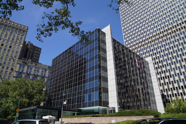(260804) -- NEW YORK, Aug. 4, 2026 (Xinhua) -- Photo taken on Aug. 4, 2026 shows the building of U.S Court of International Trade in New York, the United States. A coalition of 25 U.S. states filed a lawsuit against the Trump administration on Monday, arguing that President Donald Trump exceeded his legal authority by imposing sweeping new tariffs on goods from 60 trading partners, according to a court document.
The complaint, filed with the U.S. Court of International Trade, challenges the recently enacted levies of 10 percent or 12.5 percent on the vast majority of goods imported from the affected economies. According to the states, these economies collectively account for 99.4 percent of U.S. imports. (Xinhua/Zhang Fengguo)