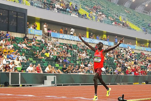 (260806) -- EUGENE, Aug. 6, 2026 (Xinhua) -- Gold medalist Frankline Kibet of Kenya crosses the finish line of the men's 5000m final at the 2026 World U20 Athletics Championships in Eugene, Oregon, the United States, Aug. 5, 2026. (Xinhua/Wu Xiaoling)