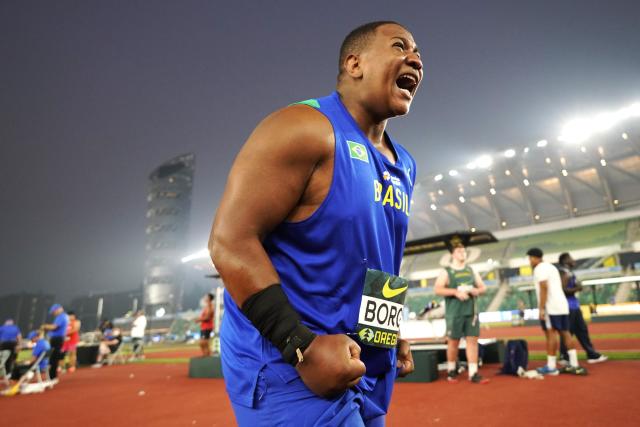 (260806) -- EUGENE, Aug. 6, 2026 (Xinhua) -- Alessandro Borges of Brazil reacts during the men's shot put final at the 2026 World U20 Athletics Championships in Eugene, Oregon, the United States, Aug. 5, 2026. (Xinhua/Wu Xiaoling)