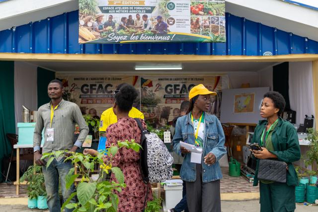 (260807) -- BRAZZAVILLE, Aug. 7, 2026 (Xinhua) -- People visit the second Great Agricultural Fair of Congo at the Agricultural Expositions Park in Bambou-Mingali, about 60 km north of Brazzaville, the Republic of the Congo, Aug. 6, 2026. The fair kicked off here on Wednesday, attracting hundreds of exhibitors from the Republic of the Congo and neighboring countries. (Xinhua/Zheng Yangzi)