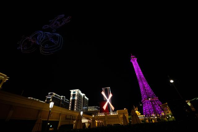 (260807) -- MACAO, Aug. 7, 2026 (Xinhua) -- This photo taken on Aug. 7, 2026 shows a drone show in Macao, south China. (Xinhua/Cheong Kam Ka)