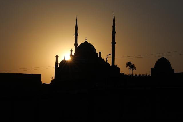 (260807) -- CAIRO, Aug. 7, 2026 (Xinhua) -- Photo taken on Aug. 7, 2026 shows a sunset view in Cairo, Egypt. (Xinhua/Ahmed Gomaa)
