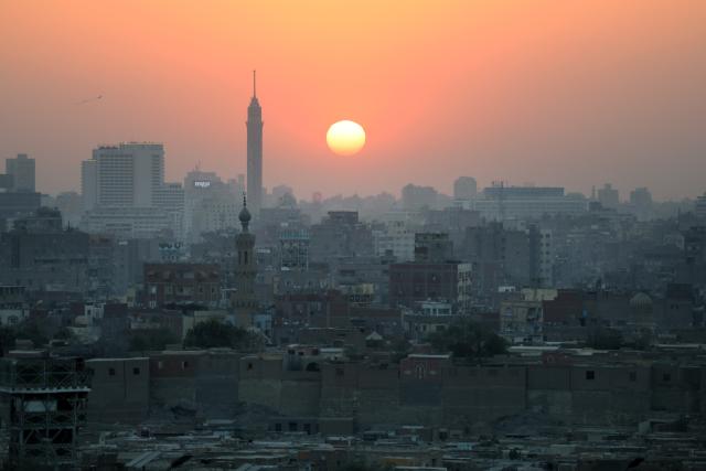 (260807) -- CAIRO, Aug. 7, 2026 (Xinhua) -- Photo taken on Aug. 7, 2026 shows a sunset view in Cairo, Egypt. (Xinhua/Ahmed Gomaa)