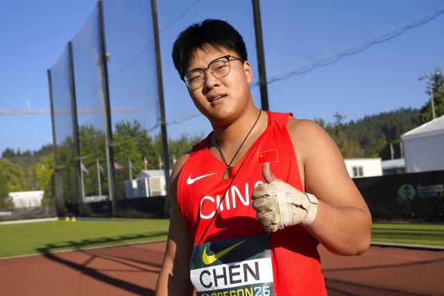 (260808) -- EUGENE, Aug. 8, 2026 (Xinhua) -- Chen Jiawei of China celebrates after the men's hammer throw final at the 2026 World U20 Athletics Championships in Eugene, Oregon, the United States, Aug. 7, 2026. (Xinhua/Wu Xiaoling)