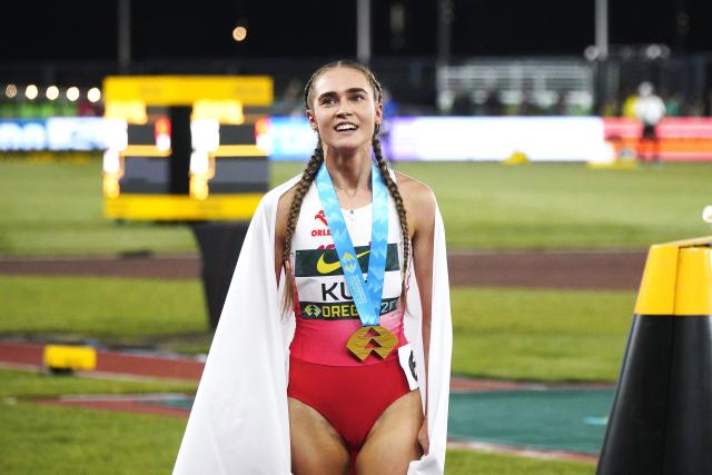 (260808) -- EUGENE, Aug. 8, 2026 (Xinhua) -- Anastazja Kus of Poland celebrates after winning women's 400m final at the 2026 World U20 Athletics Championships in Eugene, Oregon, the United States, Aug. 7, 2026. (Xinhua/Wu Xiaoling)