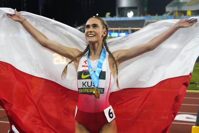 (260808) -- EUGENE, Aug. 8, 2026 (Xinhua) -- Anastazja Kus of Poland celebrates after winning women's 400m final at the 2026 World U20 Athletics Championships in Eugene, Oregon, the United States, Aug. 7, 2026. (Xinhua/Wu Xiaoling)