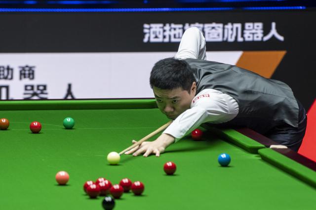 (260808) -- TAIYUAN, Aug. 8, 2026 (Xinhua) -- Ding Junhui of China competes during the round 1 match between Ding Junhui of China and David Gilbert of England at China Open 2026 snooker tournament in Taiyuan, north China's Shanxi Province, Aug. 8, 2026. (Xinhua/Cao Yang)
