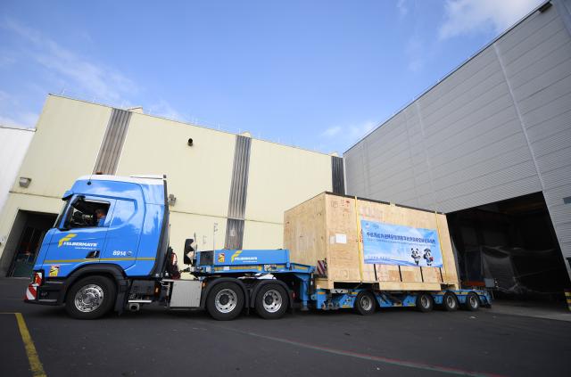 (260808) -- LINZ, Aug. 8, 2026 (Xinhua) -- Packed exhibit products are shipped from WFL Millturn Technologies in Linz, Austria, Aug. 7, 2026. Exhibit products from WFL Millturn Technologies in Linz, Austria, began their journey to Shanghai on Friday, marking the shipment of the first batch of exhibits for the 9th China International Import Expo (CIIE) this year.
   This year's CIIE is scheduled for Nov. 5-10. (Xinhua/He Canling)