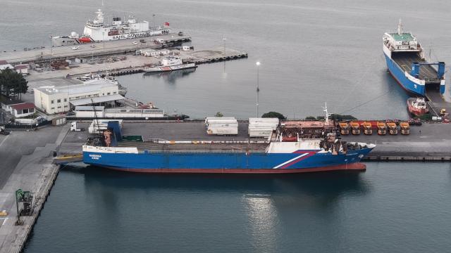 (260808) -- SAMSUN, Aug. 8, 2026 (Xinhua) -- The cargo vessel "Nadezhda" which was attacked by drones, is docked at the port of Samsun, Türkiye, Aug. 8, 2026. A Turkish cargo vessel was attacked by drones about 30 nautical miles off Russia's Black Sea port of Novorossiysk, injuring four crew members, three of them Turkish nationals, Türkiye's Ihlas News Agency reported Monday. (Mustafa Kaya/Handout via Xinhua)