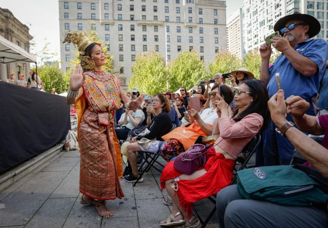 (260809) -- VANCOUVER, Aug. 9, 2026 (Xinhua) -- A performer presents traditional Thai dance during the 2026 Thai Festival in Vancouver, British Columbia, Canada, Aug. 8, 2026. The annual Thai Festival featured traditional food, music, dance, crafts and cultural performances, highlighting Thailand's rich and vibrant culture. (Photo by Liang Sen/Xinhua)