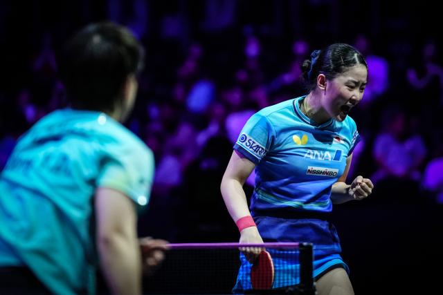 (260809) -- YOKOHAMA, Aug. 9, 2026 (Xinhua) -- Harimoto Miwa (R) of Japan celebrates scoring during the women's singles semifinal match between Harimoto Miwa of Japan and Wang Yidi of China at the WTT Champions Yokohama 2026 in Yokohama, Japan, Aug. 9, 2026. (Xinhua/Jia Haocheng)