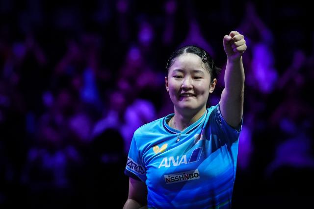 (260809) -- YOKOHAMA, Aug. 9, 2026 (Xinhua) -- Harimoto Miwa of Japan celebrates victory after the women's singles semifinal match between Harimoto Miwa of Japan and Wang Yidi of China at the WTT Champions Yokohama 2026 in Yokohama, Japan, Aug. 9, 2026. (Xinhua/Jia Haocheng)