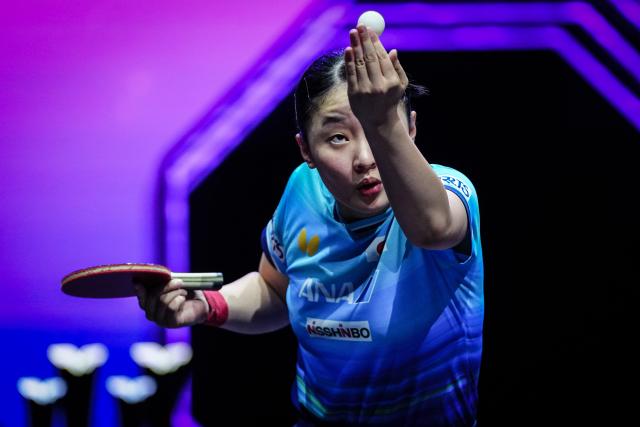 (260809) -- YOKOHAMA, Aug. 9, 2026 (Xinhua) -- Harimoto Miwa of Japan serves during the women's singles final match between Harimoto Miwa of Japan and Chen Xingtong of China at the WTT Champions Yokohama 2026 in Yokohama, Japan, Aug. 9, 2026. (Xinhua/Jia Haocheng)