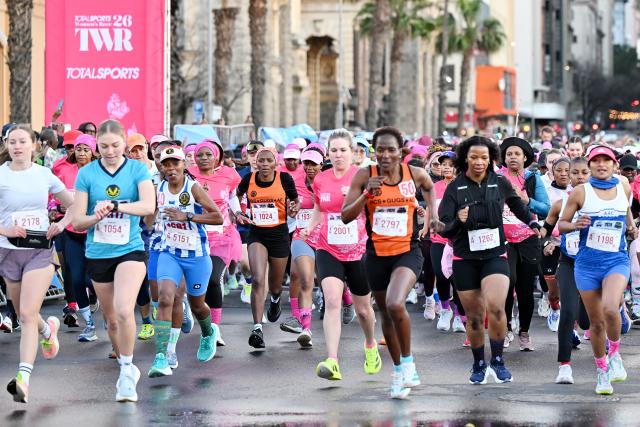 (260809) -- CAPE TOWN, Aug. 9, 2026 (Xinhua) -- Participants start during a women's race in Cape Town, South Africa, Aug. 9, 2026.
  The event was held here on Sunday to celebrate the country's Women's Day. (Photo by Xabiso Mkhabela/Xinhua)