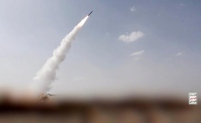 (260809) -- SANAA, Aug. 9, 2026 (Xinhua) -- This handout photo provided by Houthi Media Center shows the launch of a missile allegedly toward Mocha in Yemen, on Aug. 9, 2026. At least eight people were killed on Sunday as Yemen's Houthi group launched a wave of missile and drone attacks on the Red Sea port city of Mocha and other government-held areas along the country's western coast, local sources said. (Houthi Media Center/Handout via Xinhua)