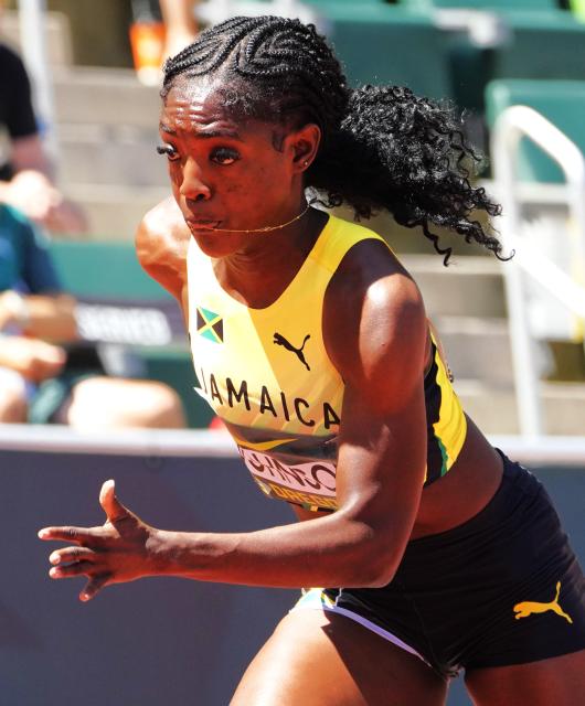 (260810) -- EUGENE, Aug. 10, 2026 (Xinhua) -- Sashana Johnson of team Jamaica competes during the women's 4X100m relay final at the 2026 World U20 Athletics Championships in Eugene, Oregon, the United States, Aug. 9, 2026. (Xinhua/Wu Xiaoling)