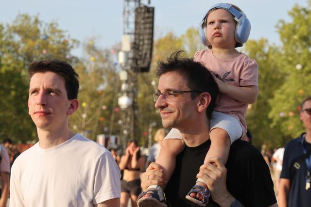 (260811) -- BUDAPEST, Aug. 11, 2026 (Xinhua) -- People enjoy performances during the 2026 Sziget Festival in Budapest, Hungary, Aug. 10, 2026. The event officially opened to the public on Tuesday on Budapest's Obuda Island, bringing together music, arts and cultural programs from Hungary and abroad.
   Running until Aug. 15, this year's festival provided around 12 themed districts offering music, contemporary arts, circus performances, sports, family and community programs. (Photo by Attila Volgyi/Xinhua)