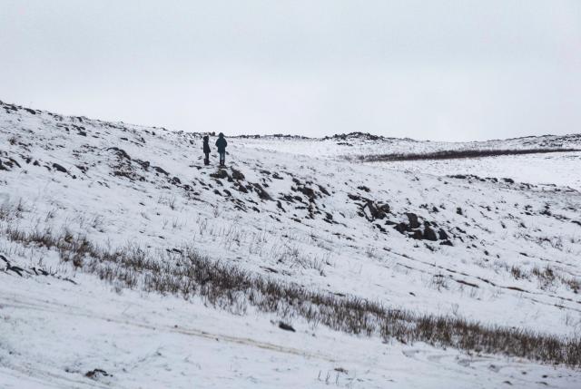 (260811) -- UNDERBERG, Aug. 11, 2026 (Xinhua) -- This photo taken on Aug. 11, 2026 shows a view of the snow scenery in Underberg, South Africa. (Photo by James Blackmore/Xinhua)