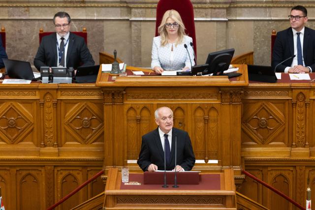 (260811) -- BUDAPEST, Aug. 11, 2026 (Xinhua) -- Andras Baka (front), Hungary's newly elected president, delivers a speech at the parliament in Budapest, Hungary, Aug. 11, 2026. Hungary's parliament on Tuesday elected former Supreme Court chief Andras Baka as the country's new president. (Photo by Peter Zsolnai/Xinhua)