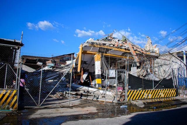 (260812) -- CALI, Aug. 12, 2026 (Xinhua) -- This photo taken on Aug. 11, 2026 shows buildings damaged in an earthquake in Cali, Colombia. The death toll from Monday's 7.4-magnitude earthquake in western Colombia has risen to 188, with 1,677 others injured, the Colombian Association of Capital Cities, or Asocapitales, said Tuesday.
    Asocapitales said it has launched a system to report and search for missing persons as rescue and damage assessment work continues. (COLPRENSA/Handout via Xinhua)
