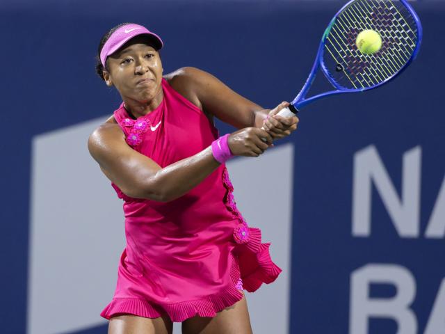 (260812) -- TORONTO, Aug. 12, 2026 (Xinhua) -- Naomi Osaka of Japan returns the ball during the women's singles quarterfinal match between Naomi Osaka of Japan and Elena Rybakina of Kazakhstan at the 2026 National Bank Open tennis tournament in Toronto, Canada, on Aug. 11, 2026. (Photo by Zou Zheng/Xinhua)