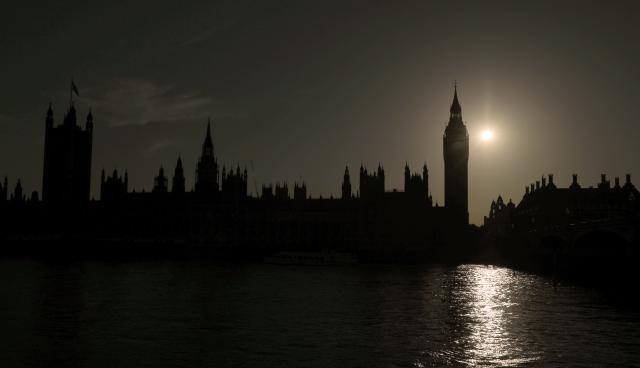 (260812) -- LONDON, Aug. 12, 2026 (Xinhua) -- Photo taken on Aug. 12, 2026 shows a partial solar eclipse in London, Britain. (Xinhua/Li Ying)