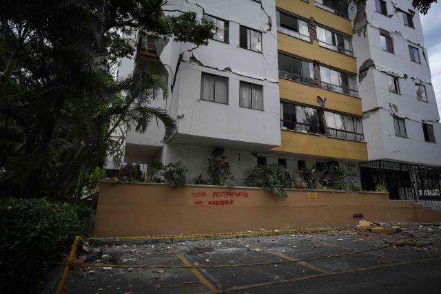 (260812) -- CALI, Aug. 12, 2026 (Xinhua) -- This photo taken on Aug. 12, 2026 shows a damaged building in an earthquake in Cali, Colombia. The death toll from Monday's 7.4-magnitude earthquake in western Colombia has risen to 241, with 3,771 others injured, Colombian media reported Wednesday, citing figures from the National Unit for Disaster Risk Management. (Photo by Andres Moreno/Xinhua)