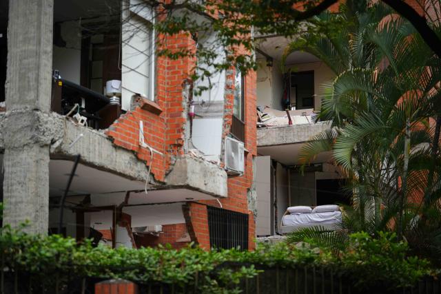 (260812) -- CALI, Aug. 12, 2026 (Xinhua) -- This photo taken on Aug. 12, 2026 shows a damaged building in an earthquake in Cali, Colombia. The death toll from Monday's 7.4-magnitude earthquake in western Colombia has risen to 241, with 3,771 others injured, Colombian media reported Wednesday, citing figures from the National Unit for Disaster Risk Management. (Photo by Andres Moreno/Xinhua)