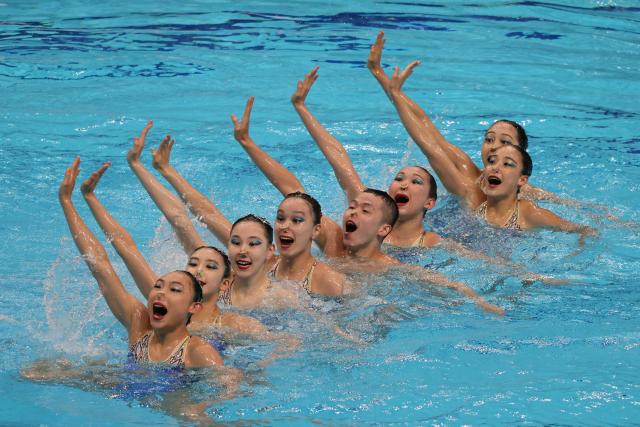 (260813) -- BUDPAEST, Aug. 13, 2026 (Xinhua) -- Team China perform during the Team Technical Final of the World Aquatics Junior Artistic Swimming Championships in Budapest, Hungary, on Aug. 12, 2026. (Photo by Attila Volgyi/Xinhua)