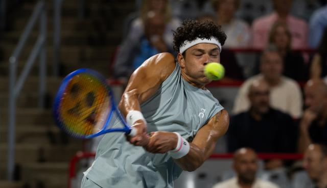(260813) -- MONTREAL, Aug. 13, 2026 (Xinhua) -- Ben Shelton of the United States returns the ball during the men's singles semifinal match between Ben Shelton of the United States and Learner Tien of the United States at the 2026 National Bank Open tennis tournament in Montreal, Canada, Aug. 12, 2026. (Photo by Li Haitao/Xinhua)