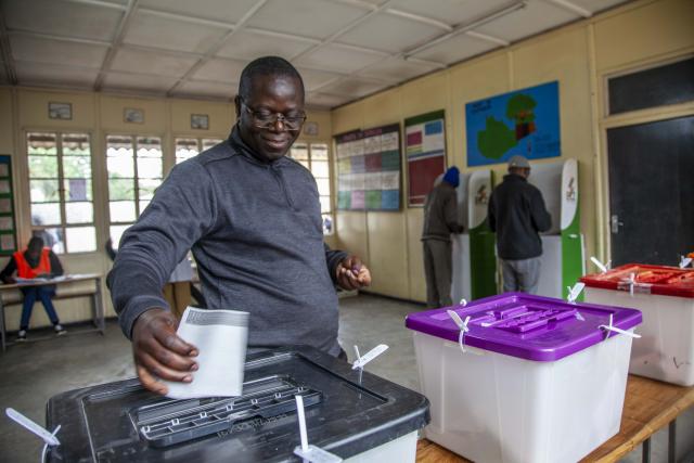 (260813) -- LUSAKA, Aug. 13, 2026 (Xinhua) -- A voter casts his ballot at a polling station in Lusaka, Zambia, on Aug. 13, 2026.
  Zambia held general elections on Thursday, with about 8.7 million registered voters casting ballots for president, National Assembly members and local representatives. (Photo by Martin Mbangweta/Xinhua)