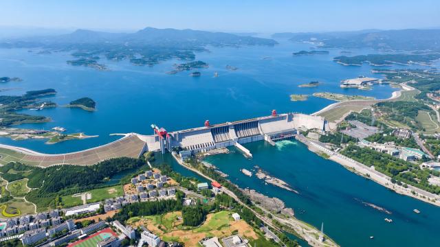 (260813) -- DANJIANGKOU, Aug. 13, 2026 (Xinhua) -- A drone photo taken on Aug. 4, 2026 shows a view of the Danjiangkou Reservoir in central China's Hubei Province.
  TO GO WITH "China Focus: Smart tech secures China's major water lifeline" (Photo by Jin Tao/Xinhua)