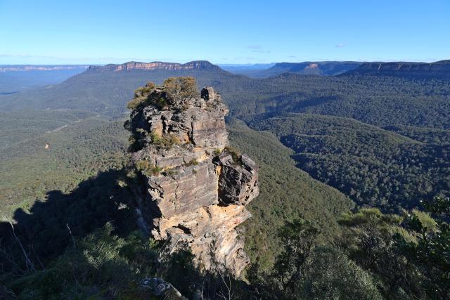 (260814) -- NEW SOUTH WALES, Aug. 14, 2026 (Xinhua) -- This photo taken on Aug. 13, 2026 shows a view of the Blue Mountains National Park in New South Wales, Australia. (Xinhua/Gong Bing)