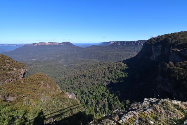 (260814) -- NEW SOUTH WALES, Aug. 14, 2026 (Xinhua) -- This photo taken on Aug. 13, 2026 shows a view of the Blue Mountains National Park in New South Wales, Australia. (Xinhua/Gong Bing)