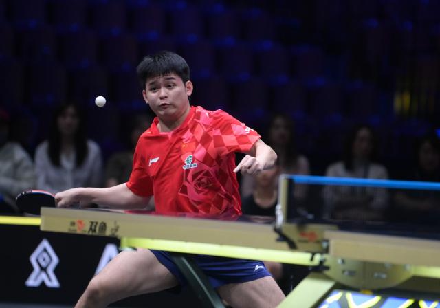 (260814) -- MALMO, Aug. 14, 2026 (Xinhua) -- Lin Shidong competes during the men's singles round of 16 match between Lin Shidong of China and Alexis Lebrun of France at the WTT Europe Smash Sweden 2026 in Malmo, Sweden, Aug. 14, 2026. (Xinhua/Weng Xinyang)