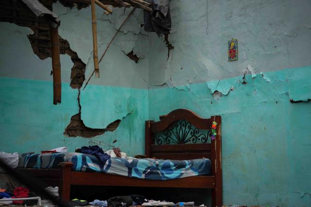 (260815) -- PEREIRA, Aug. 15, 2026 (Xinhua) -- This photo taken on Aug. 14, 2026 shows the interior view of a building damaged in an earthquake in Pereira, Colombia.
  A 7.4-magnitude earthquake jolted western Colombia on Monday. (Photo by Andres Moreno/Xinhua)