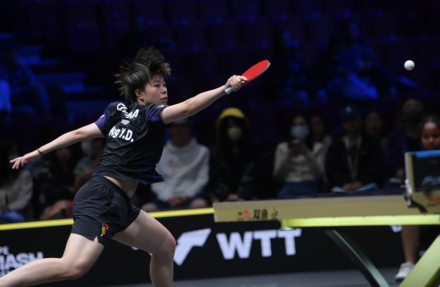 (260816) -- MALMO, Aug. 16, 2026 (Xinhua) -- Wang Yidi of China hits a return to Harimoto Miwa of Japan during the women's singles semifinal match at the WTT Europe Smash Sweden 2026 in Malmo, Sweden, Aug. 16, 2026. (Xinhua/Weng Xinyang)