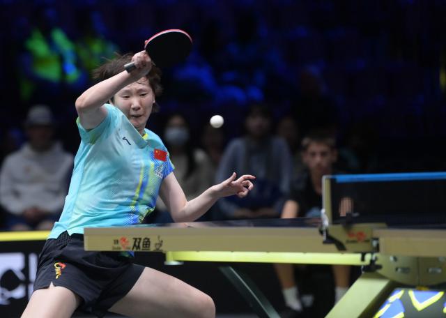 (260816) -- MALMO, Aug. 16, 2026 (Xinhua) -- Wang Manyu of China hits a return to Kuai Man of China during the women's singles semifinal match at the WTT Europe Smash Sweden 2026 in Malmo, Sweden, Aug. 16, 2026. (Xinhua/Weng Xinyang)