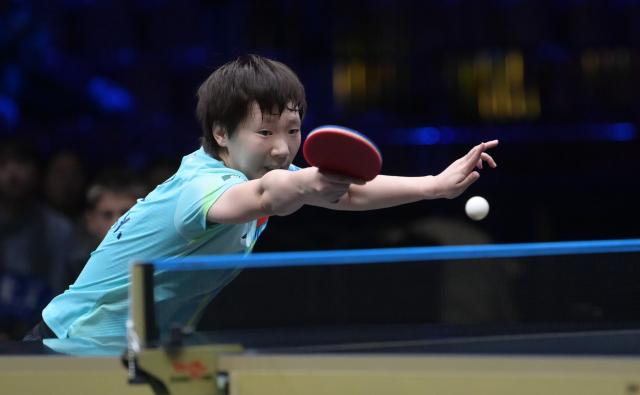 (260816) -- MALMO, Aug. 16, 2026 (Xinhua) -- Wang Manyu of China hits a return to Kuai Man of China during the women's singles semifinal match at the WTT Europe Smash Sweden 2026 in Malmo, Sweden, Aug. 16, 2026. (Xinhua/Weng Xinyang)