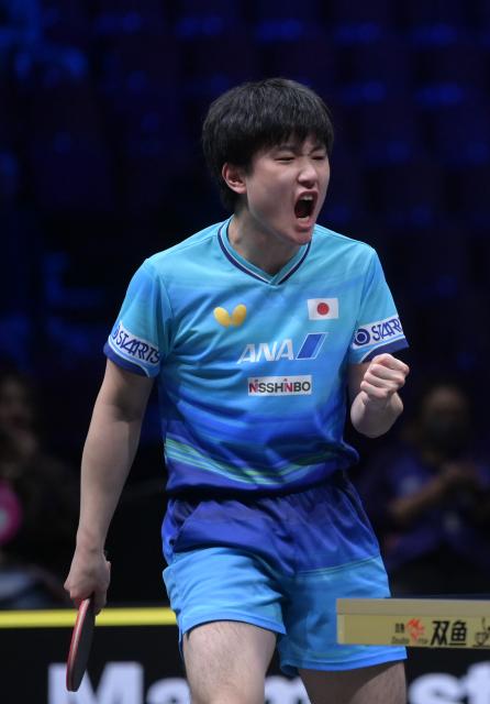 (260816) -- MALMO, Aug. 16, 2026 (Xinhua) -- Harimoto Tomokazu celebrates scoring during the men's singles semifinal match between Harimoto Tomokazu of Japan and Matsushima Sora of Japan at the WTT Europe Smash Sweden 2026 in Malmo, Sweden, Aug. 16, 2026. (Xinhua/Weng Xinyang)