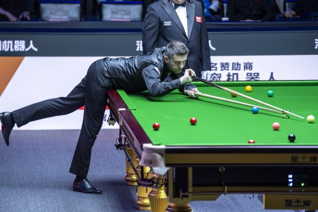 (260816) -- TAIYUAN, Aug. 16, 2026 (Xinhua) -- Mark Selby competes during the final match between Mark Selby of England and Noppon Saengkham of Thailand at China Open 2026 snooker tournament in Taiyuan, north China's Shanxi Province, Aug. 16, 2026. (Xinhua/Cao Yang)