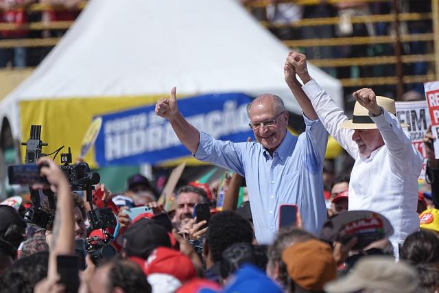(260816) -- SAO BERNARDO DO CAMPO, Aug. 16, 2026 (Xinhua) -- Brazilian President Luiz Inacio Lula da Silva (R), presidential candidate of Brazil's ruling Workers' Party, and Brazilian Vice President Geraldo Alckmin attend Lula's first presidential campaign rally in Sao Bernardo do Campo, Brazil, Aug. 16, 2026. (Photo by Paulo Lopes/Xinhua)