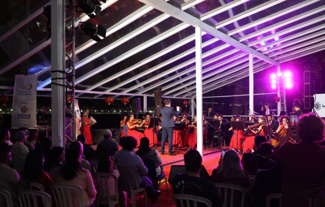 (260817) -- RIO DE JANEIRO, Aug. 17, 2026 (Xinhua) -- This photo taken on Aug. 16, 2026 shows a concert marking the 52nd anniversary of China-Brazil diplomatic relations at the Forte de Copacabana in Rio de Janeiro, Brazil. The concert was held here on Sunday. (Xinhua/Jin Haoyuan)