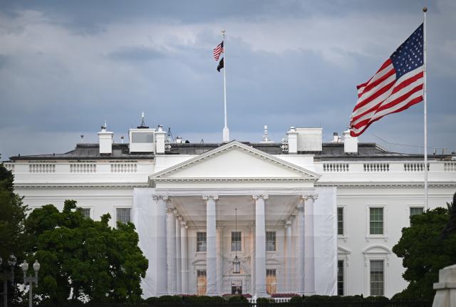 (260818) -- WASHINGTON, Aug. 18, 2026 (Xinhua) -- This photo taken on Aug. 17, 2026 shows the White House in Washington, D.C., the United States. U.S. President Donald Trump said on Monday that Tehran wants to reach an agreement with Washington but is unwilling to accept the kind of deal he considers necessary, as a 60-day negotiating period between the two sides came to an end. (Xinhua/Li Rui)