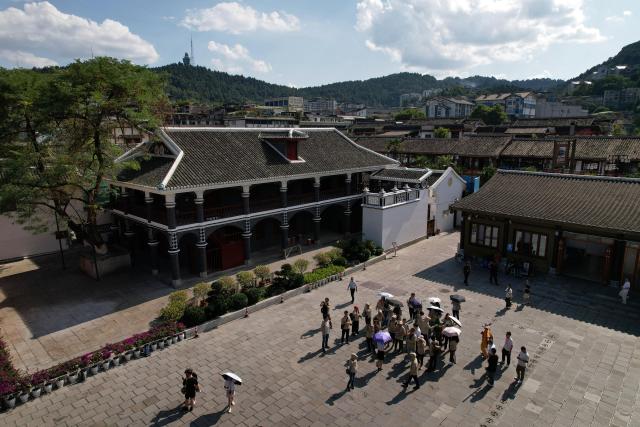 (260818) -- ZUNYI, Aug. 18, 2026 (Xinhua) -- A drone photo shows people visiting the site of the Zunyi Meeting in Zunyi City, southwest China's Guizhou Province, Aug. 17, 2026.
  Renovation of the site of the Zunyi Meeting goes smoothly and will soon be completed. (Photo by Zhang Zhengju/Xinhua)