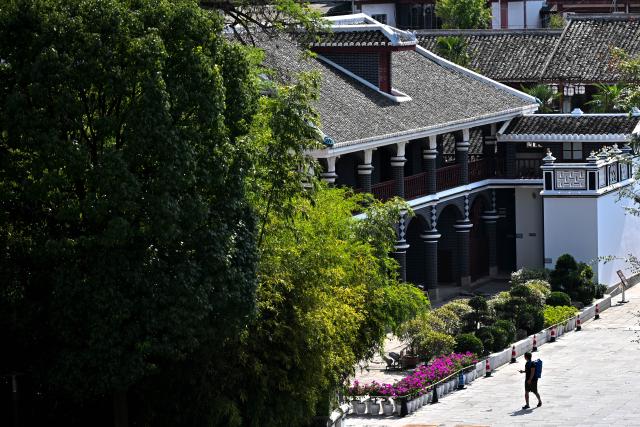 (260818) -- ZUNYI, Aug. 18, 2026 (Xinhua) -- This photo taken on Aug. 17, 2026 shows the site of the Zunyi Meeting in Zunyi City, southwest China's Guizhou Province.
  Renovation of the site of the Zunyi Meeting goes smoothly and will soon be completed. (Xinhua/Liu Jinhai)
