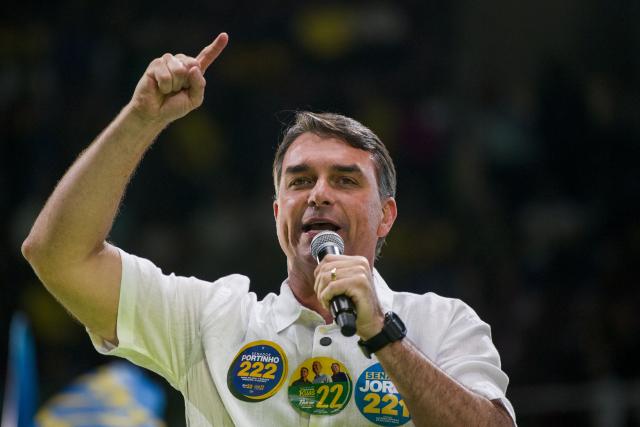 (260822) -- RIO DE JANEIRO, Aug. 22, 2026 (Xinhua) -- Brazilian Senator Flavio Bolsonaro, presidential candidate of Brazil's Liberal Party, attends a campaign rally in Rio de Janeiro, Brazil, Aug. 22, 2026. (Photo by Daniel Ramalho/Xinhua)